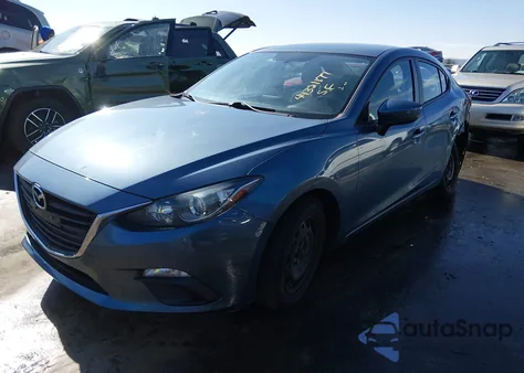 2016 Mazda Mazda3 I Sport z USA, uszkodzony, nr VIN 3MZBM1T70GM325568